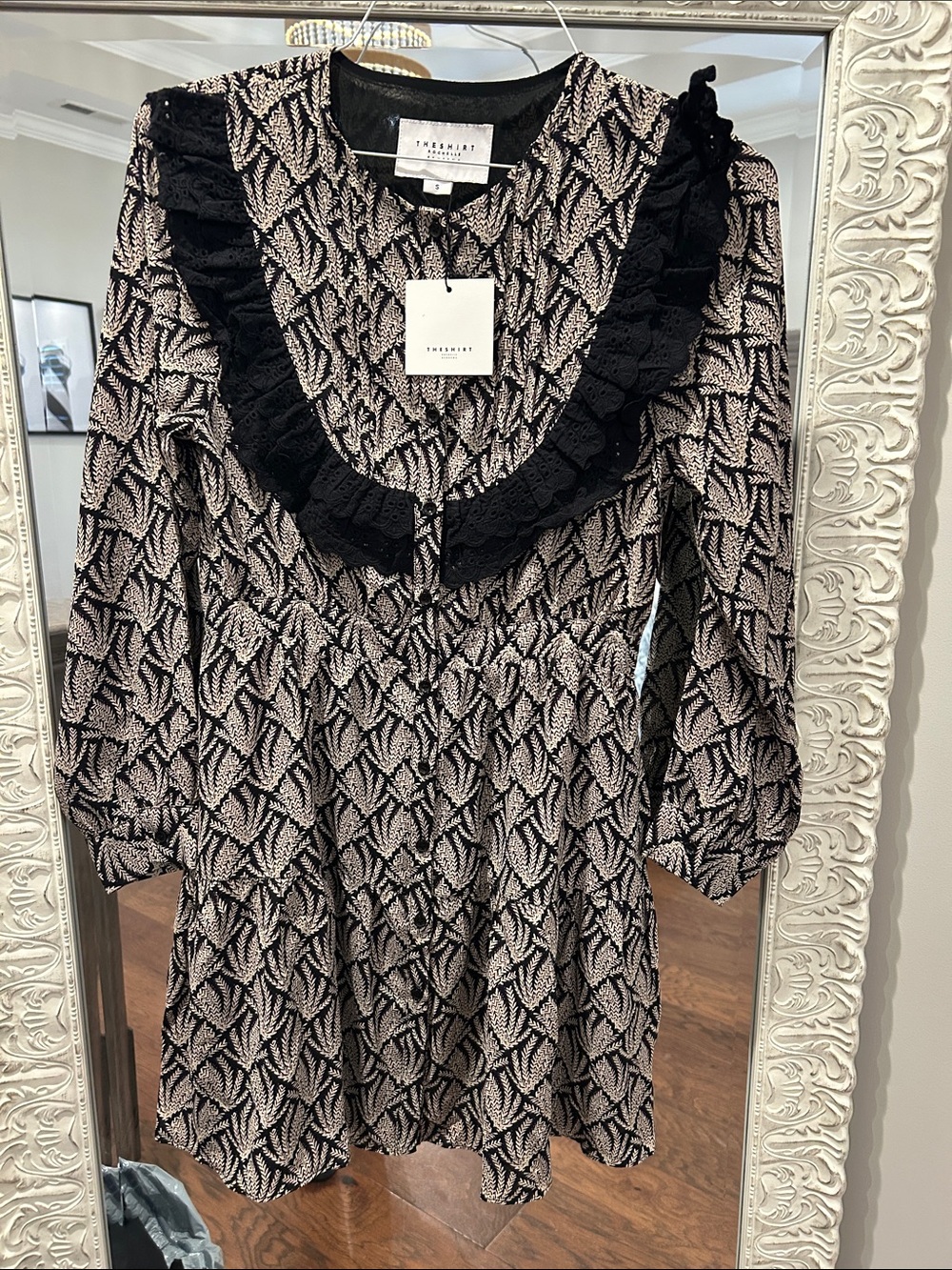 The Shirt by Rochelle Behrens Black & Cream Ruffle-Detail Long Sleeve Dress